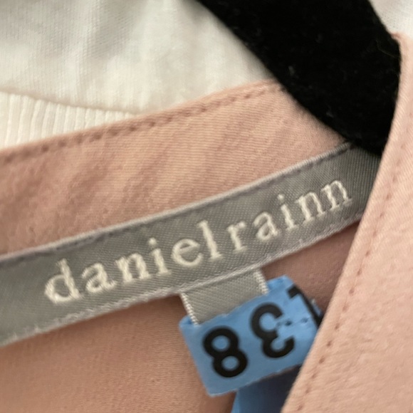 Shoulder cut out top size Smalll - Picture 3 of 3